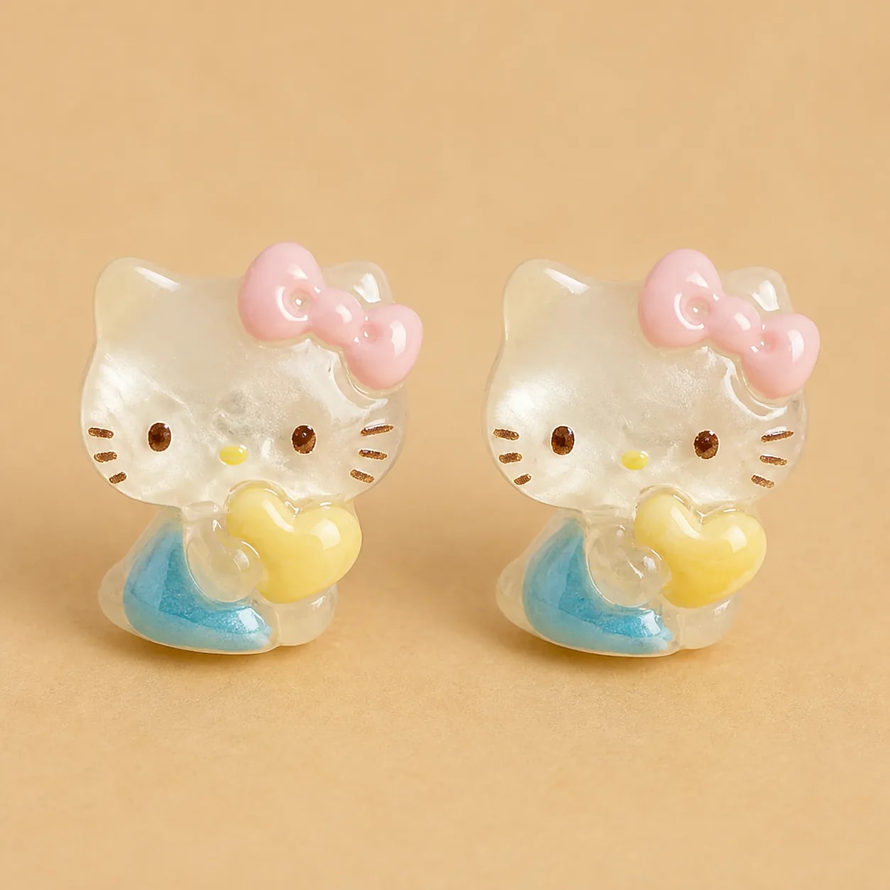 Sunny Heart Kitty Studs