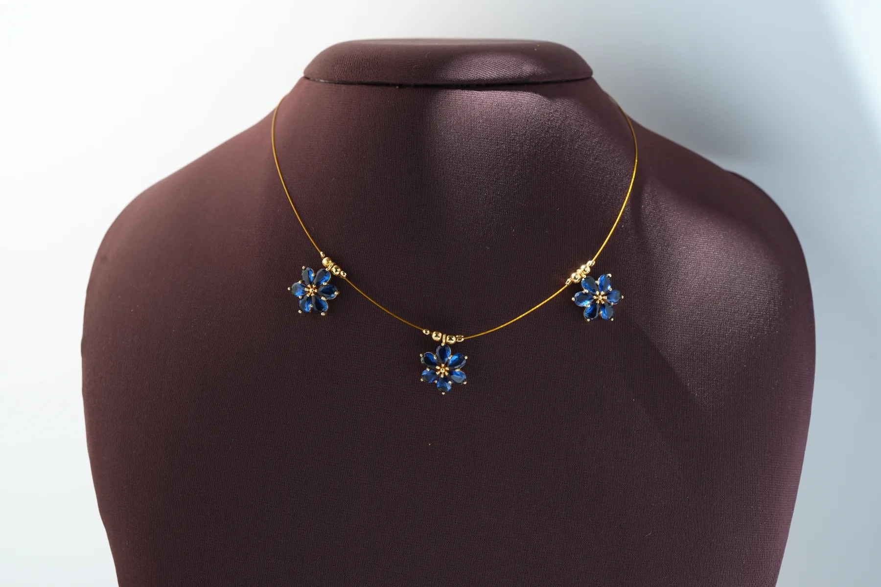 Phool Bagh Sapphire Invisible Necklace