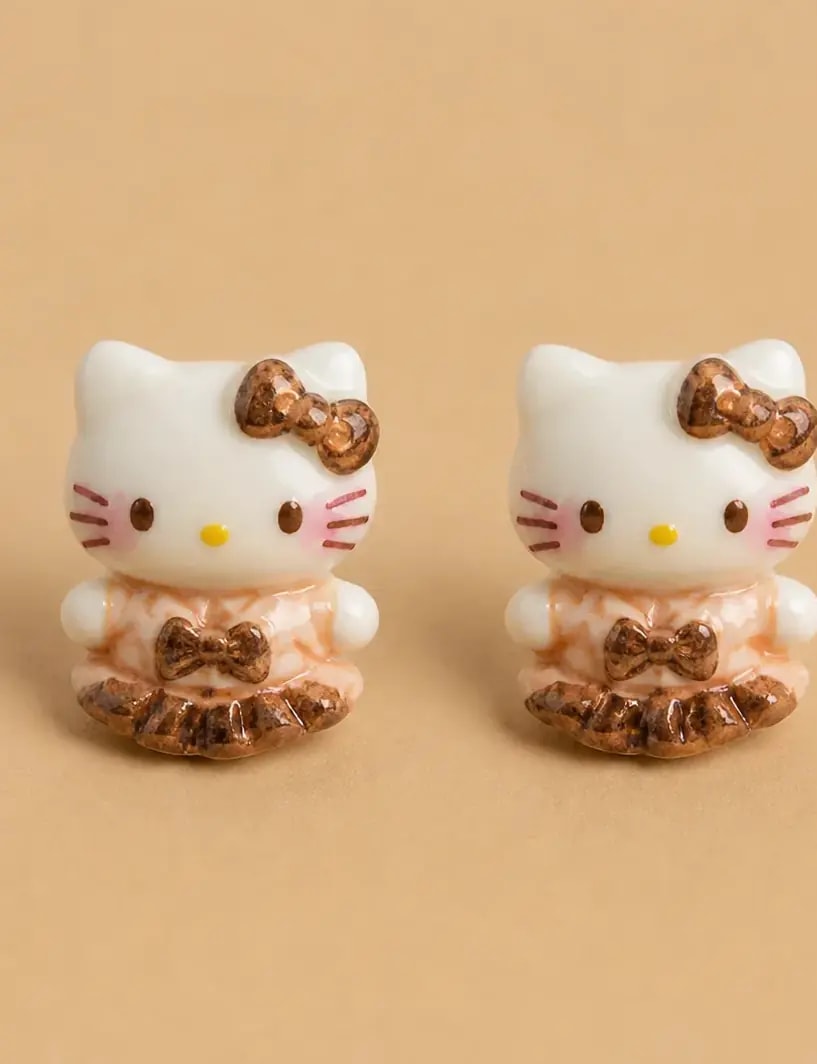 Caramel Twirl Kitty Studs