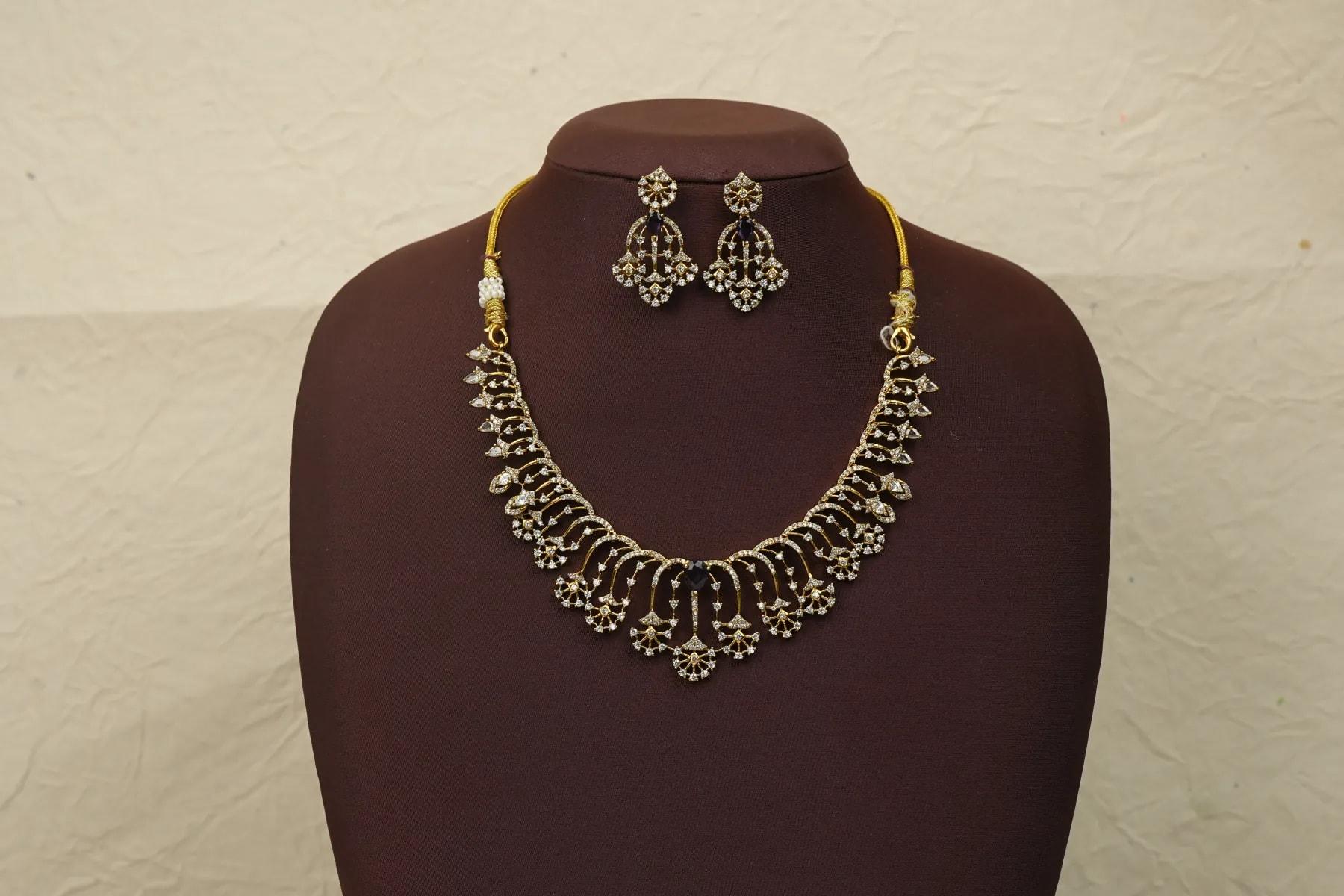 Mehrab Necklace Set