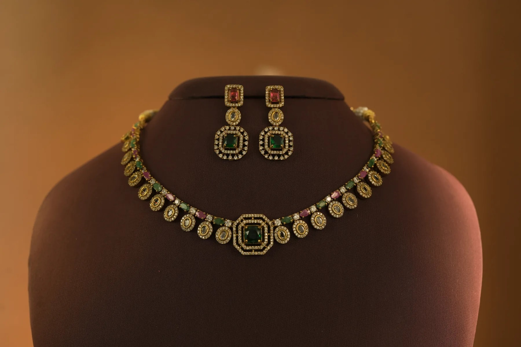 Imperial Heirloom Necklace Set