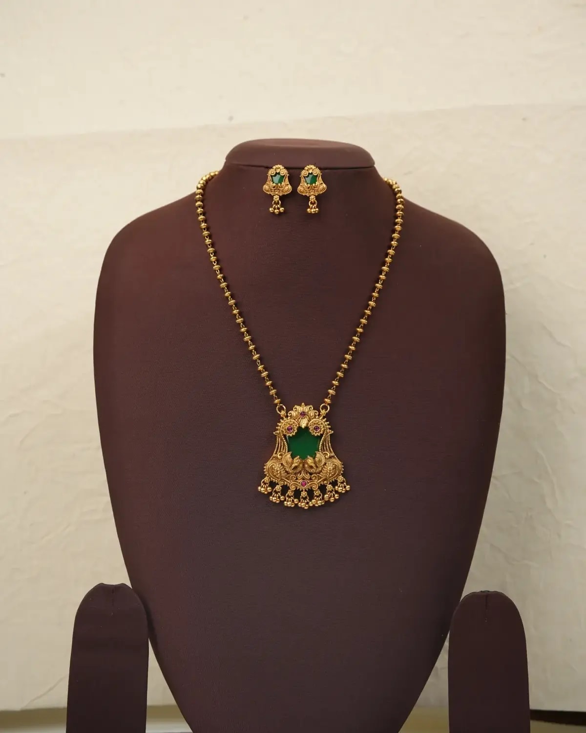 Rajmahal Emerald Haram Set