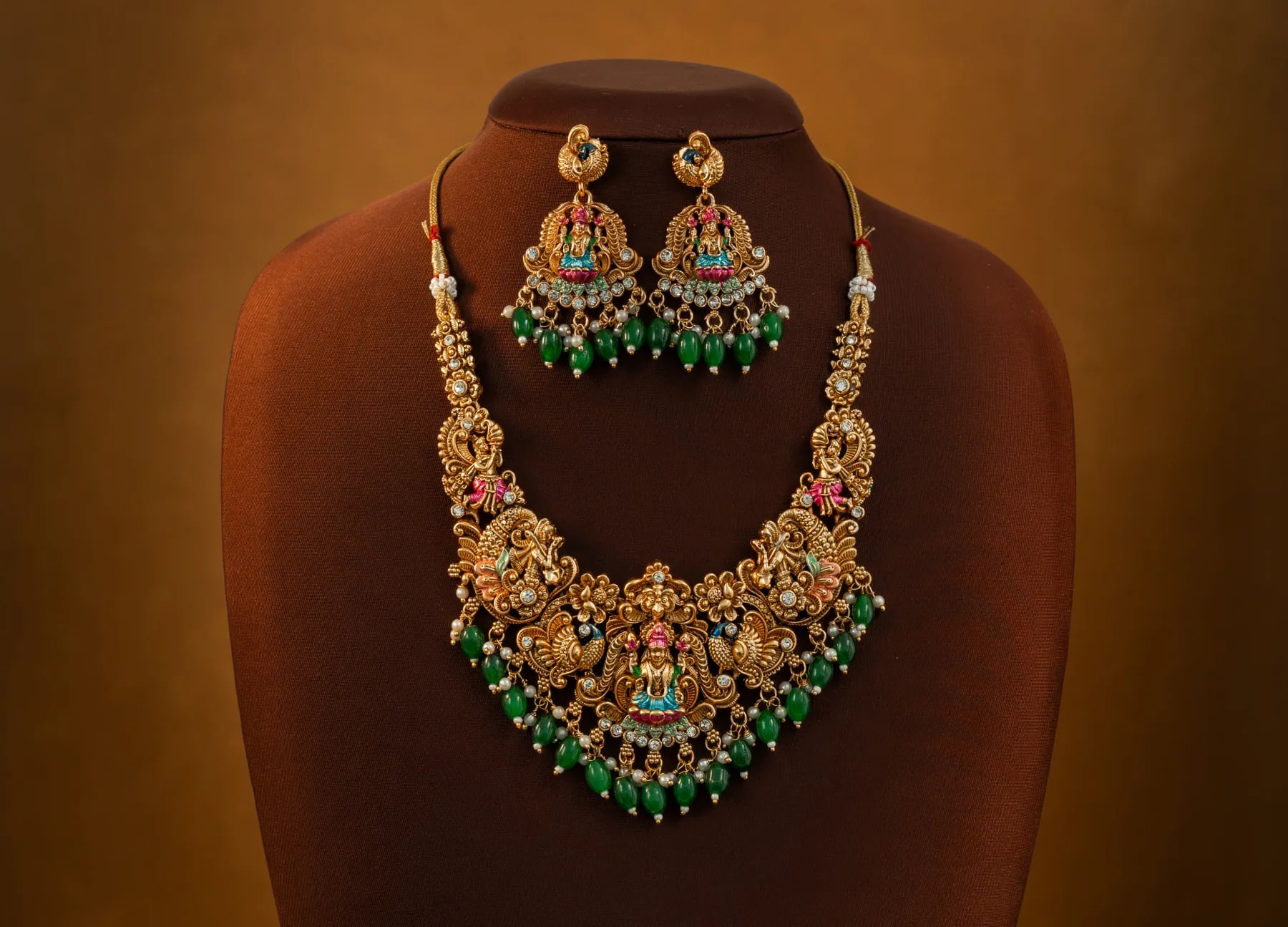 Padmasana Lakshmi Temple Short Necklace Set