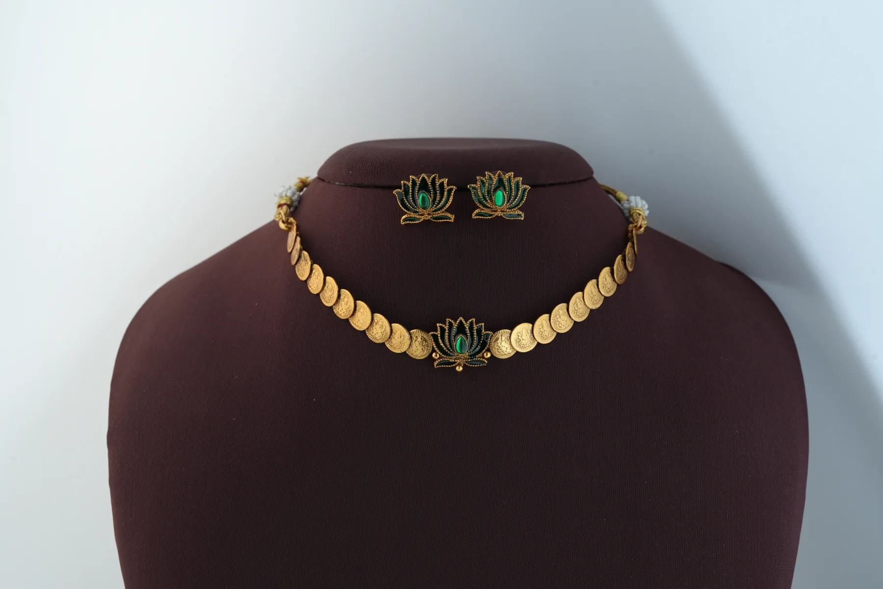 Kamala Alankara Choker Set