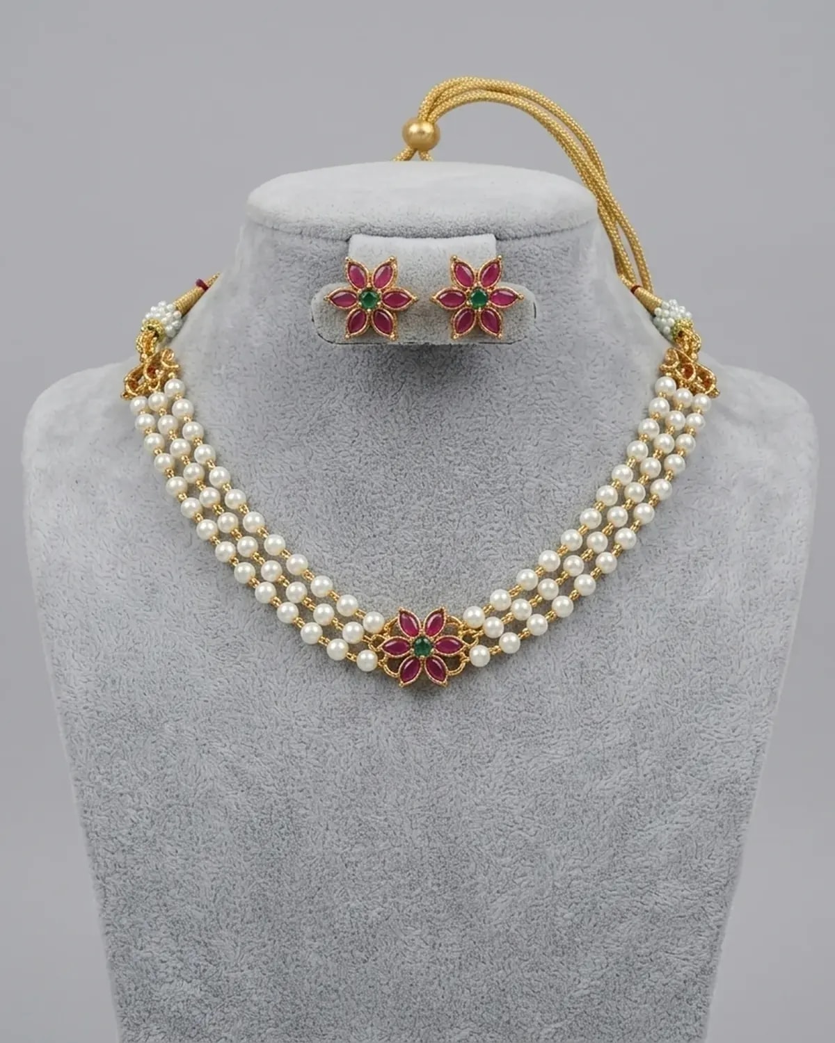 Three Layer Pearl Rosette Kempu Choker Set