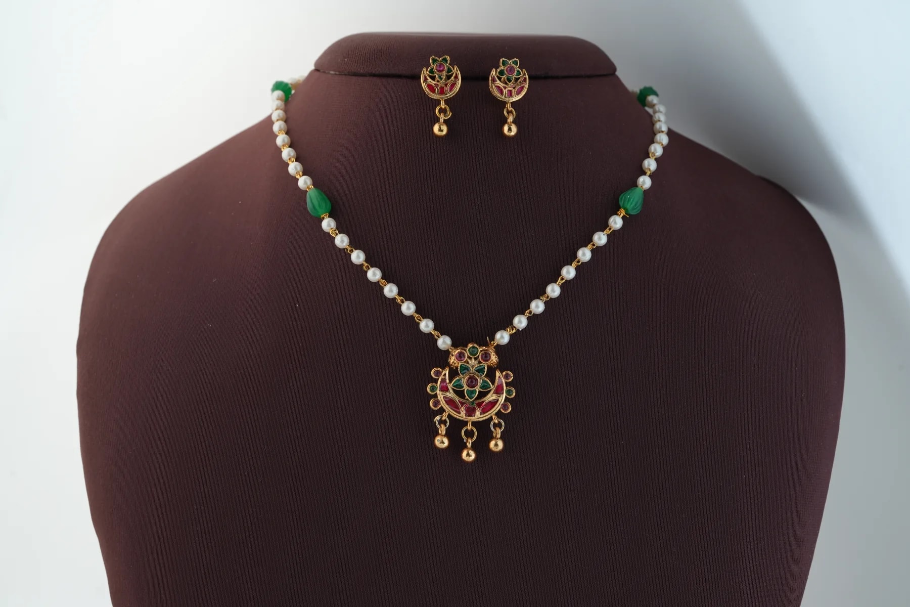Classic Chand Pearl Teardrop Bead Mala Set