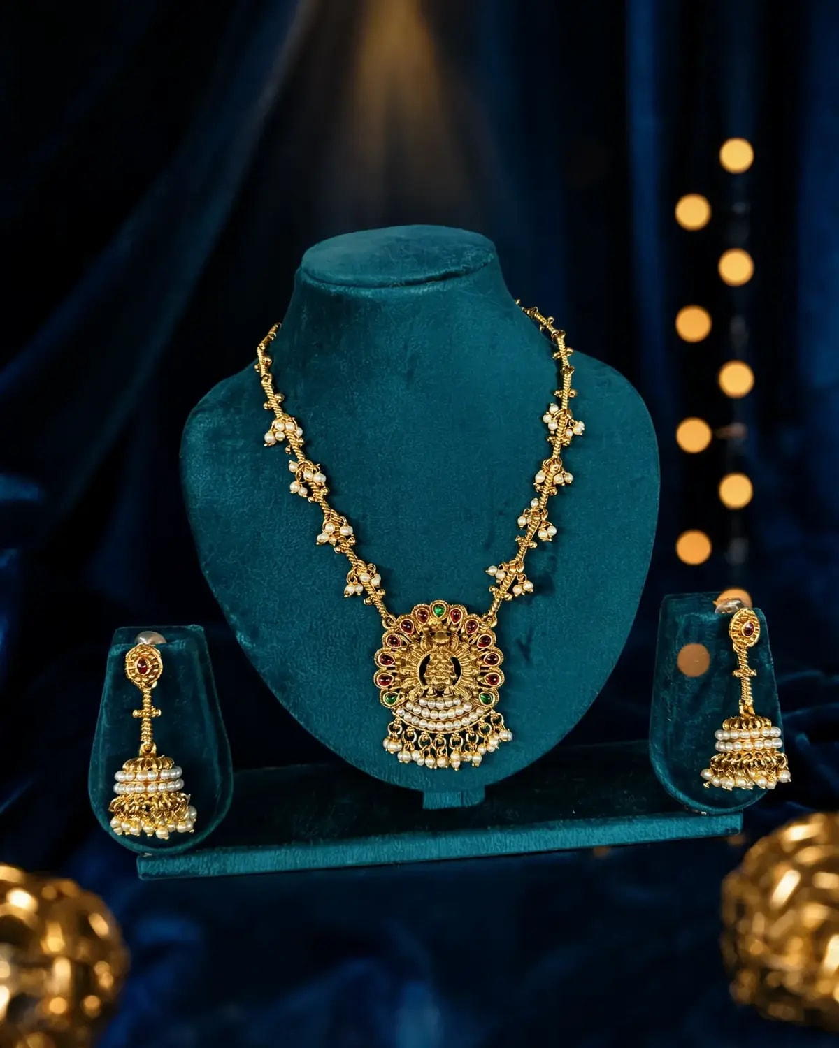 Mayil Virippu Necklace Set