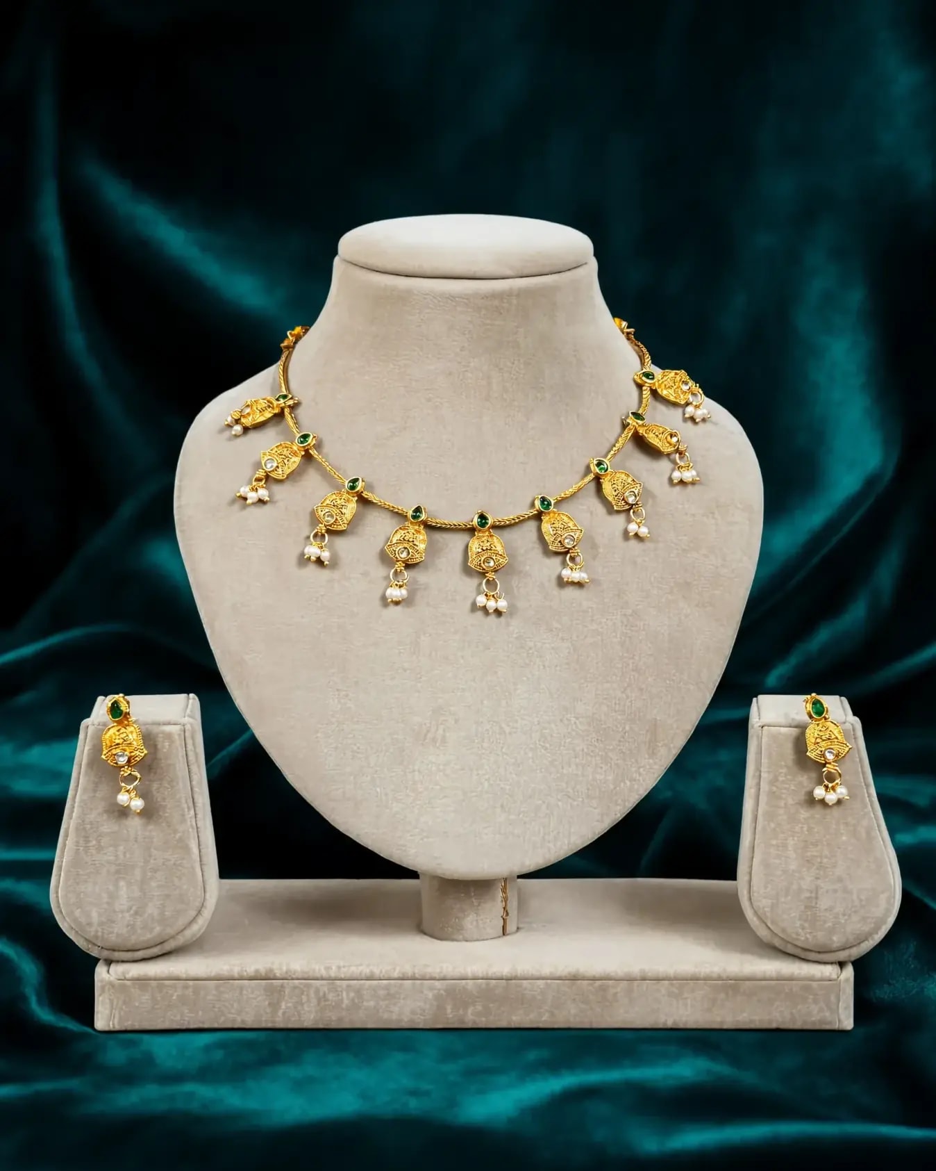 Ghanta Pearl Necklace Set